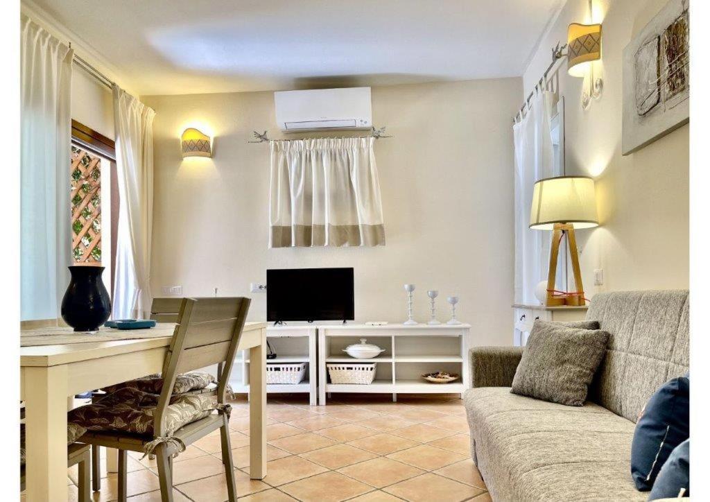 Le Residenze Sul Mare B6 Apartment Porto Ottiolu Exterior foto